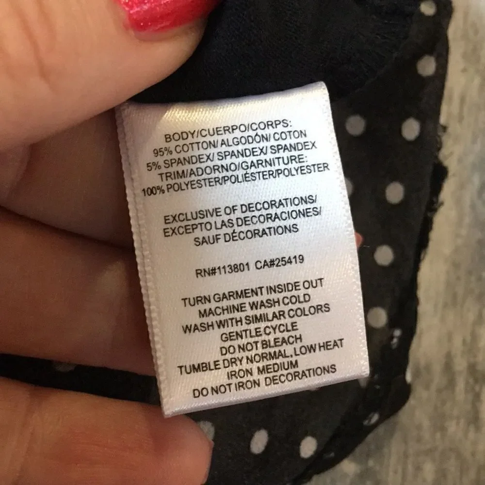 NWT Flapdoodle’s girls sequence star top